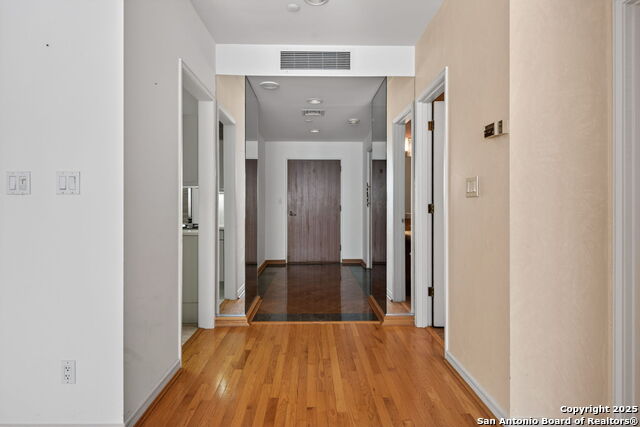 Image 4 of 35 For 200 Patterson  Apt 210