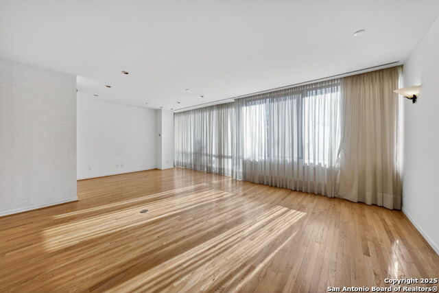 Image 6 of 35 For 200 Patterson  Apt 210