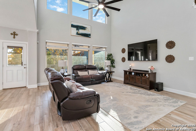 Image 8 of 44 For 12336 Saddle Up Dr