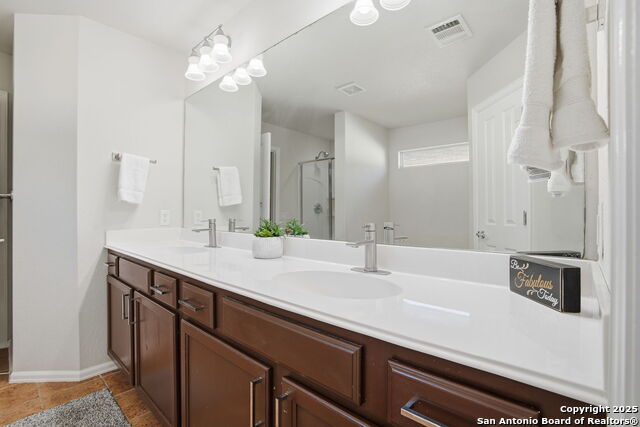 Image 21 of 36 For 5457 Storm King