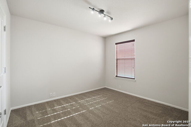 Image 28 of 36 For 5457 Storm King