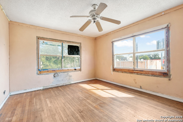 Image 27 of 32 For 3016 Presa S