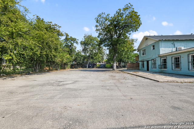 Image 3 of 32 For 3016 Presa S