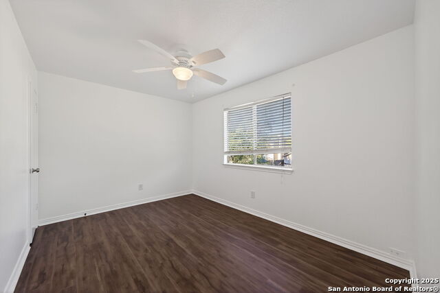 Image 16 of 21 For 3515 Ridge Knoll St