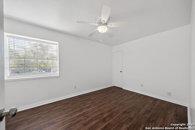 Image 17 of 21 For 3515 Ridge Knoll St