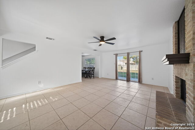 Image 6 of 21 For 3515 Ridge Knoll St