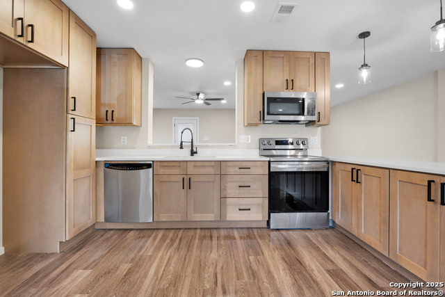 Image 7 of 21 For 3615 Electra