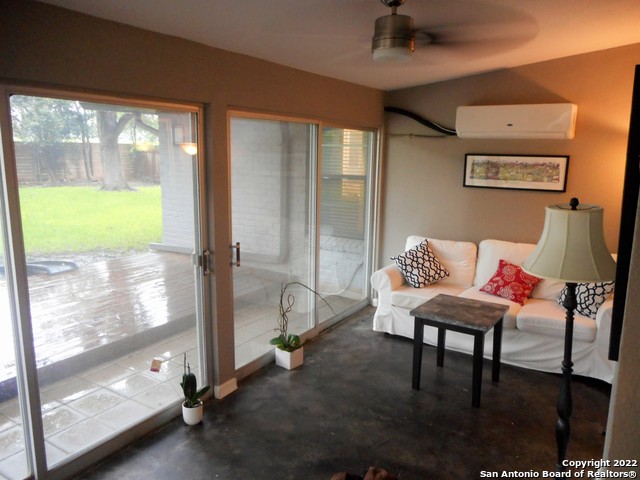 Image 15 of 17 For 3715 Twisted Oaks Dr