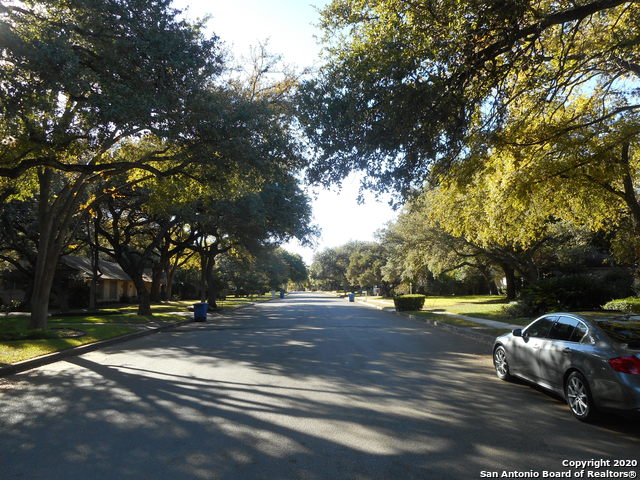Image 17 of 17 For 3715 Twisted Oaks Dr