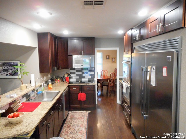 Image 3 of 17 For 3715 Twisted Oaks Dr