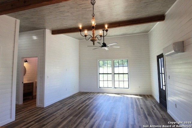 Image 11 of 39 For 403 Private Road 1523