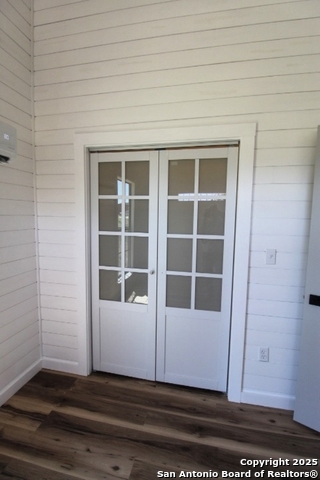 Image 19 of 39 For 403 Private Road 1523