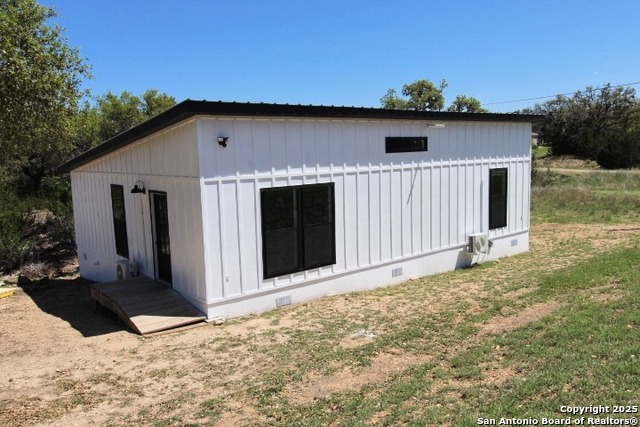 Image 2 of 39 For 403 Private Road 1523