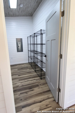 Image 24 of 39 For 403 Private Road 1523