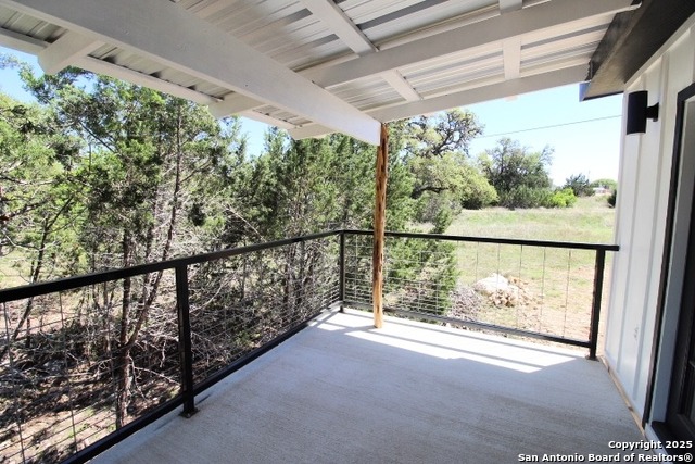 Image 25 of 39 For 403 Private Road 1523