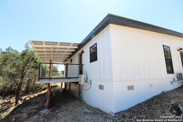 Image 28 of 39 For 403 Private Road 1523