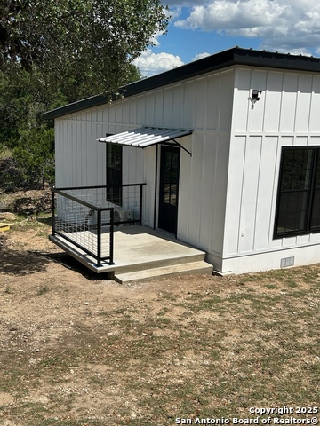 Image 5 of 39 For 403 Private Road 1523