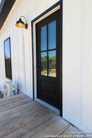 Image 6 of 39 For 403 Private Road 1523