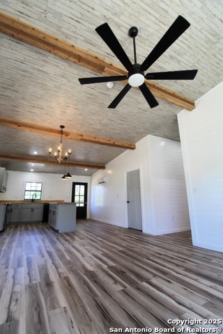 Image 7 of 39 For 403 Private Road 1523