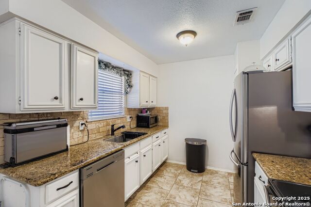 Image 14 of 29 For 9411 Cliff Way