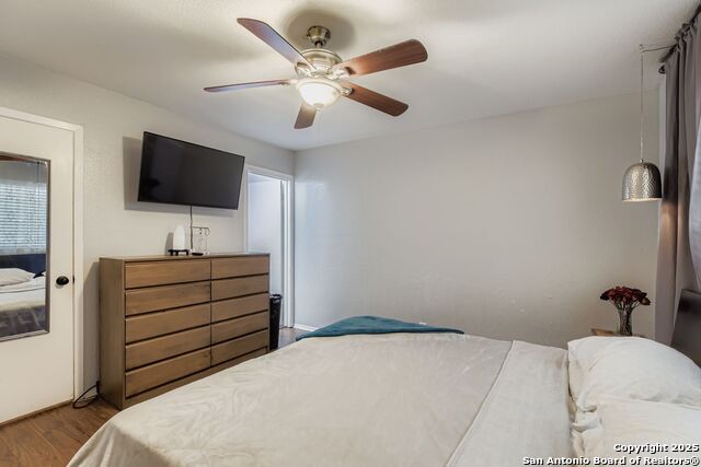 Image 19 of 29 For 9411 Cliff Way