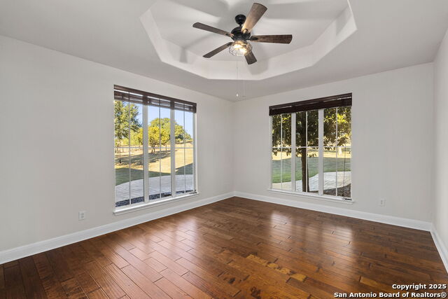 Listing photo id 13 for 1041 Homestead Ridge