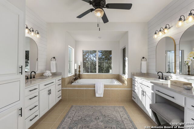 Listing photo id 16 for 1041 Homestead Ridge