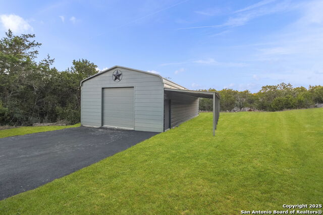 Listing photo id 26 for 1041 Homestead Ridge