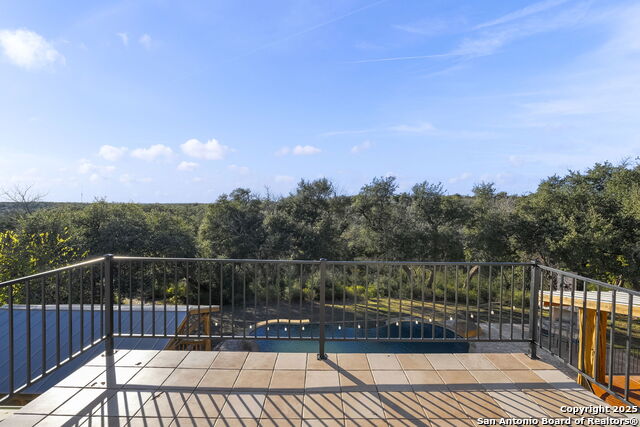 Listing photo id 33 for 1041 Homestead Ridge