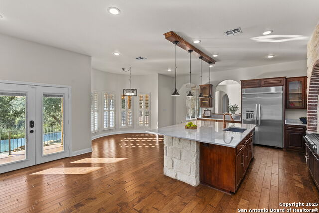 Listing photo id 6 for 1041 Homestead Ridge