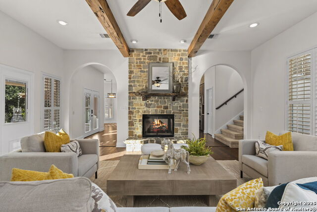 Listing photo id 7 for 1041 Homestead Ridge