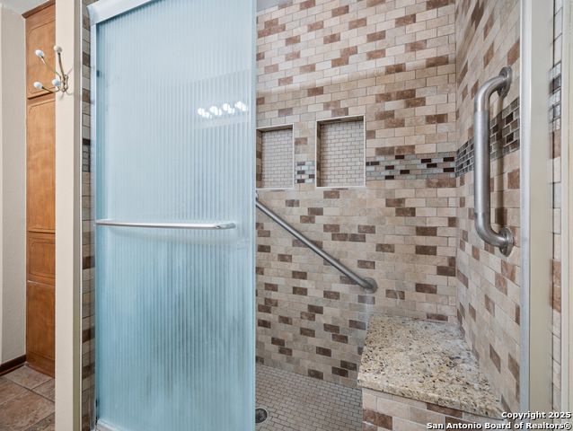 Image 15 of 36 For 612 Bluebonnet St