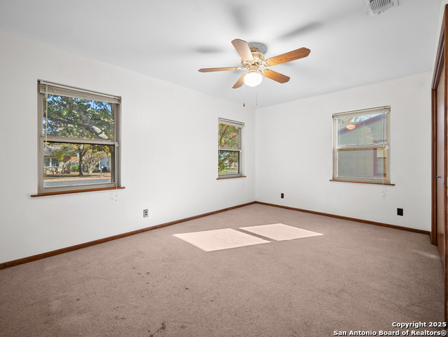 Image 16 of 36 For 612 Bluebonnet St