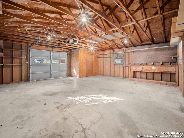 Image 27 of 36 For 612 Bluebonnet St