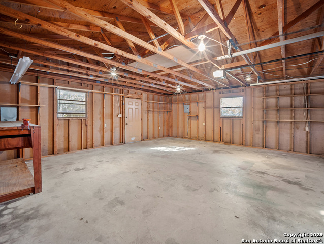 Image 28 of 36 For 612 Bluebonnet St