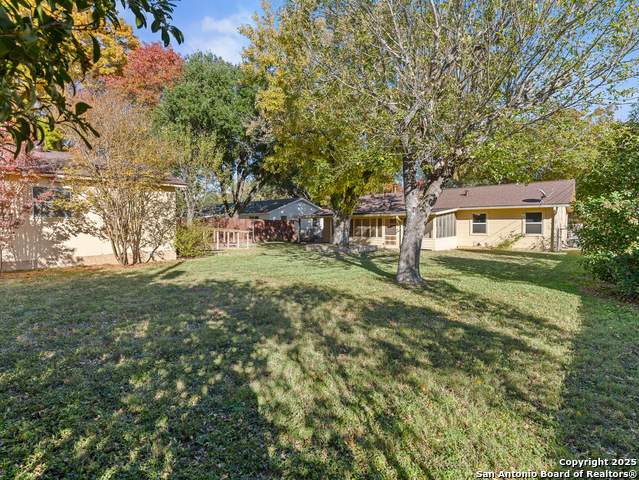 Image 33 of 36 For 612 Bluebonnet St