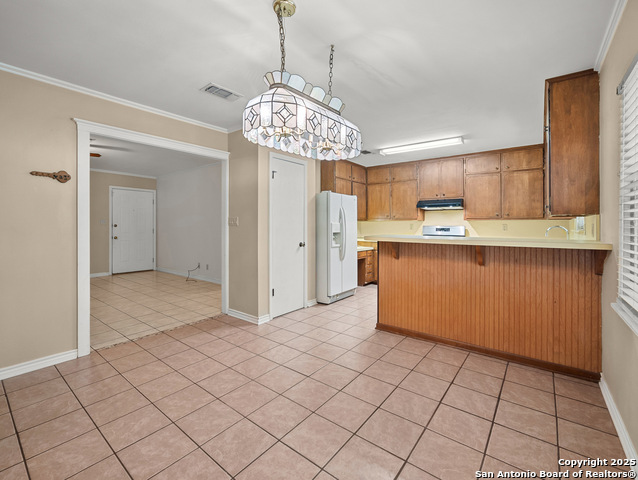 Image 6 of 36 For 612 Bluebonnet St