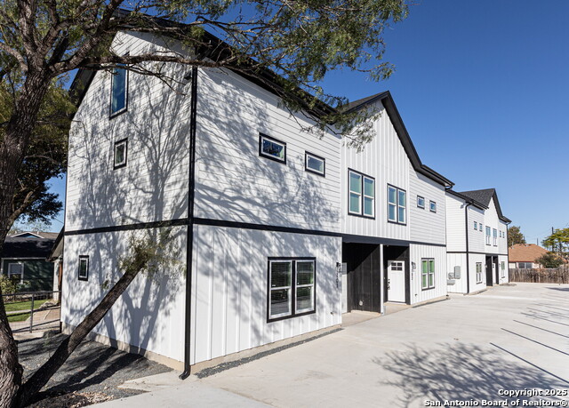 Details for 327 Bee 101, San Antonio, TX 78208