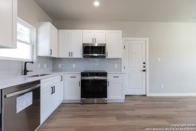 Image 11 of 26 For 327 Bee 101