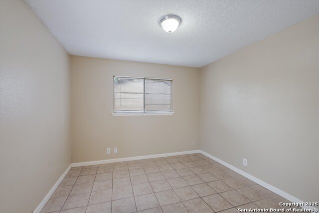 Image 14 of 23 For 4726 Casa Verde