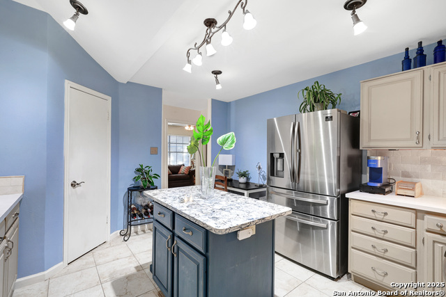 Image 10 of 28 For 7811 Clymer  