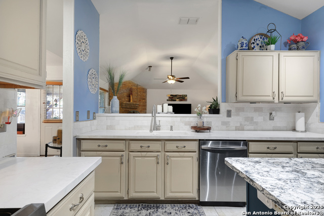 Image 14 of 28 For 7811 Clymer  