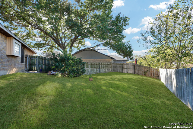 Image 27 of 28 For 7811 Clymer  