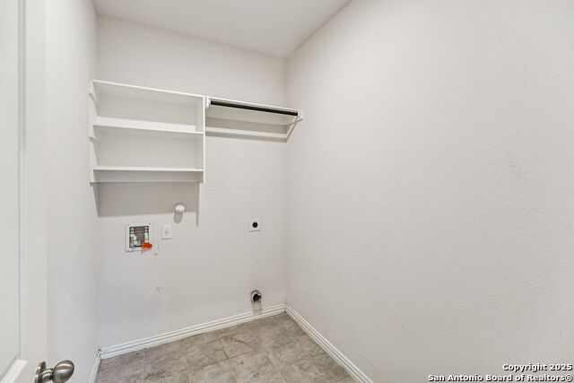 Image 28 of 29 For 629 Jaboncillo