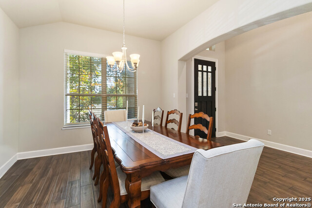 Image 11 of 41 For 16522 Glen Eve Path