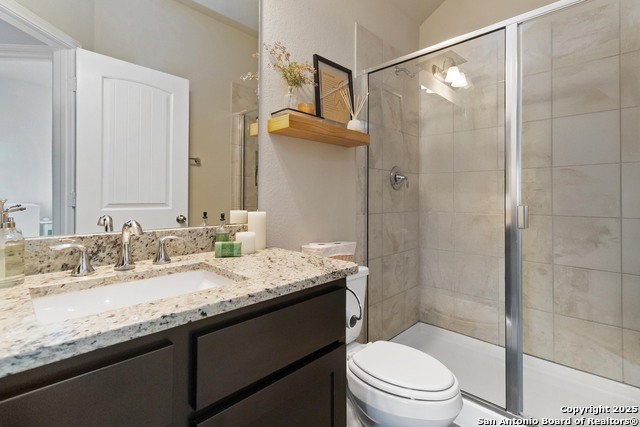 Image 23 of 41 For 16522 Glen Eve Path