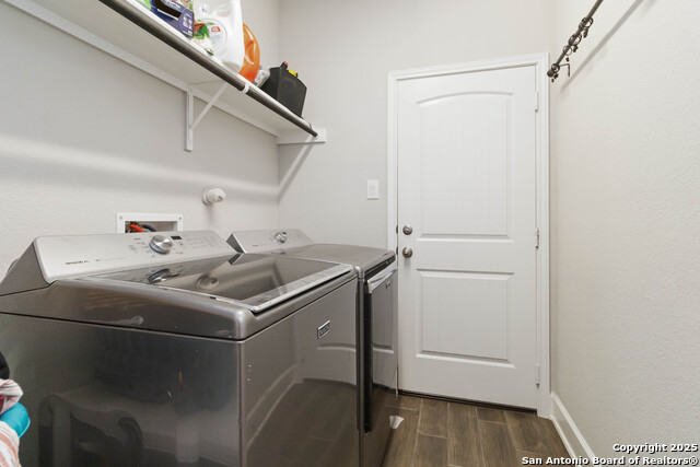 Image 34 of 41 For 16522 Glen Eve Path