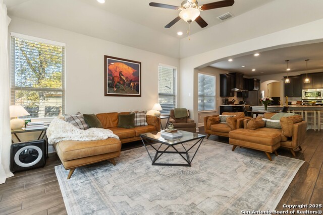 Image 7 of 41 For 16522 Glen Eve Path