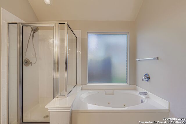 Image 20 of 38 For 937 Forest Ridge