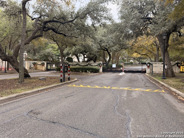 Image 34 of 38 For 937 Forest Ridge